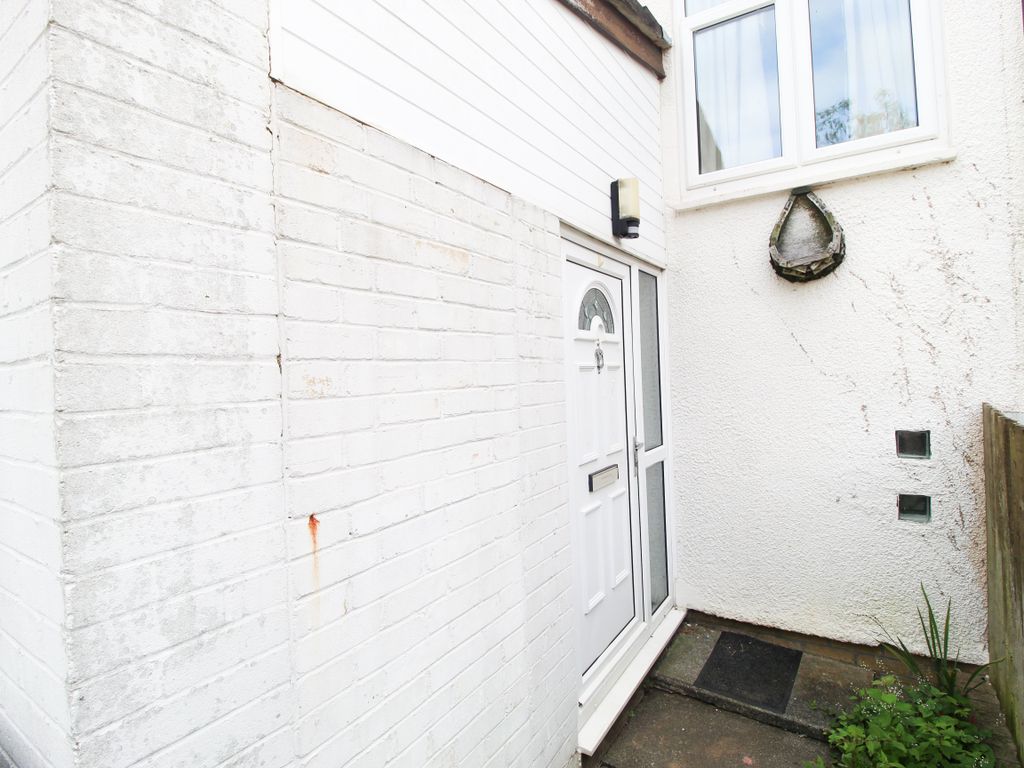 2 bed property to rent in Shakespeare Rise, Rhydyfelin, Pontypridd CF37