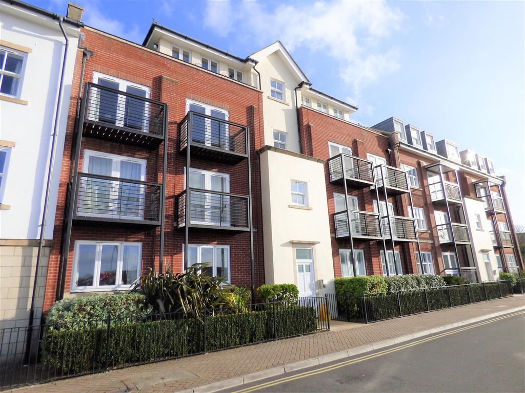 2 bed flat for sale in Quayside Court, Commercial Road, Weymouth DT4