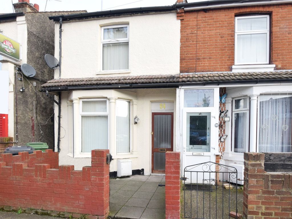 2 bed property for sale in Queens Avenue, Watford, Hertfordshire WD18
