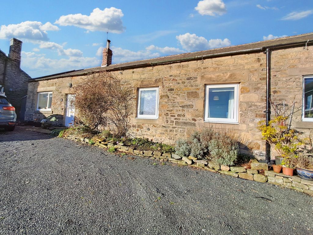 2 bed bungalow to rent in Red Houses, Newbrough, Hexham NE47, £650 pcm