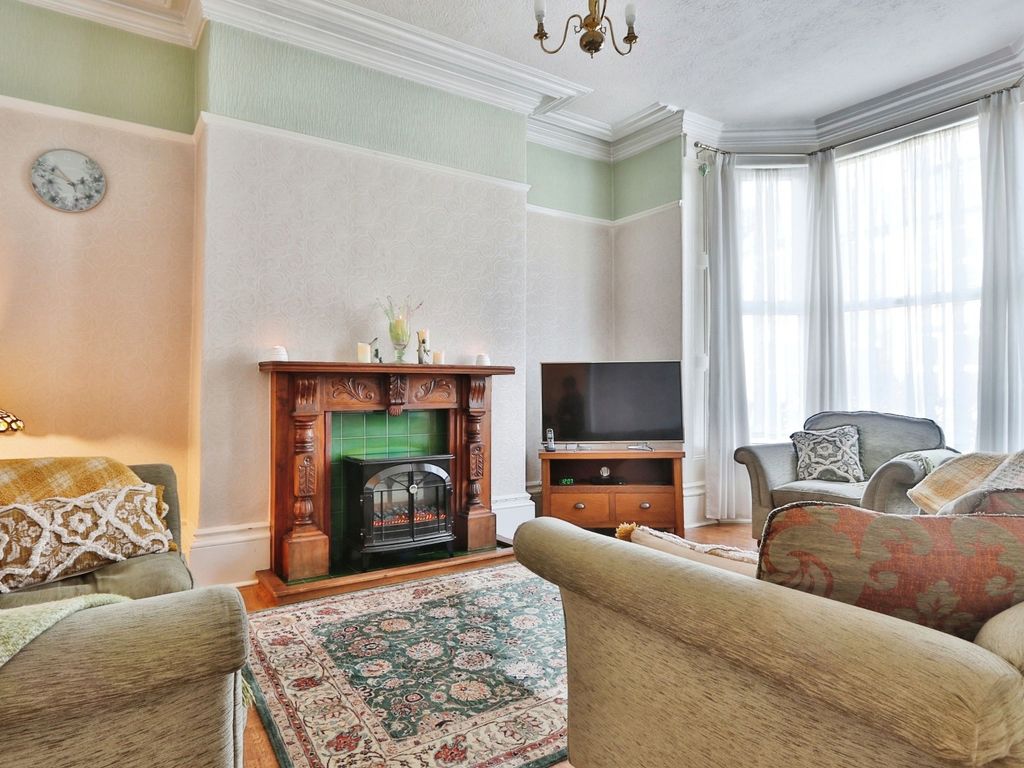 4 bed terraced house for sale in Albany Street, Hull HU3, £190,000 Zoopla