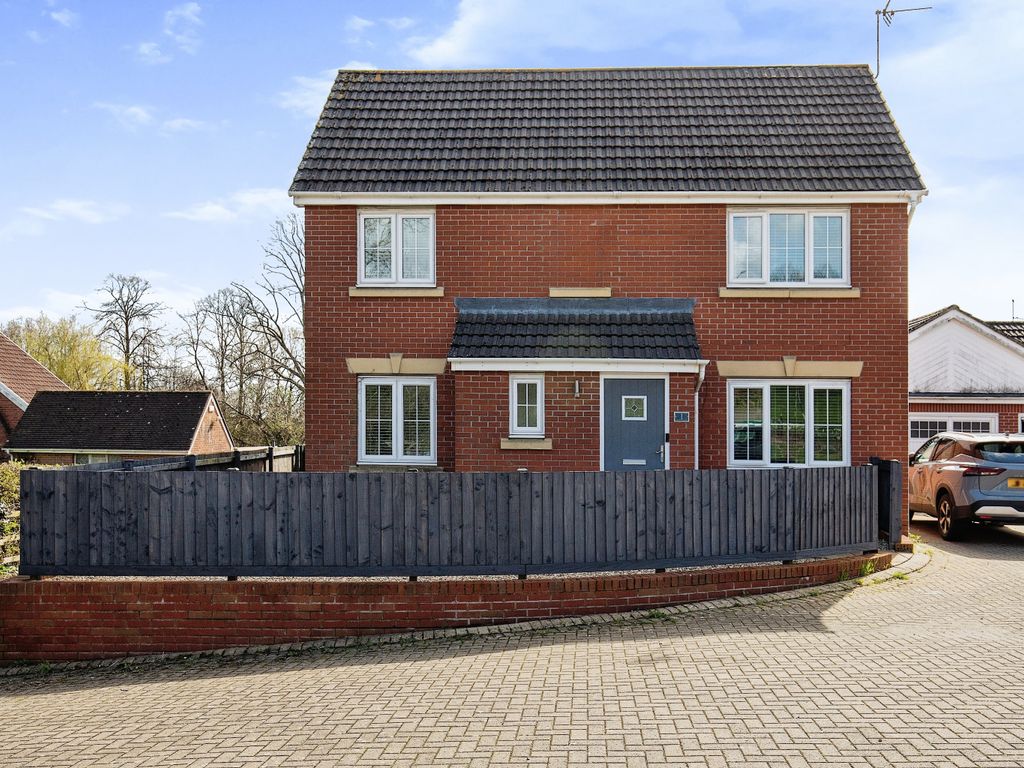 4 bed detached house for sale in Willowbrook Gardens, Cardiff CF3 Zoopla