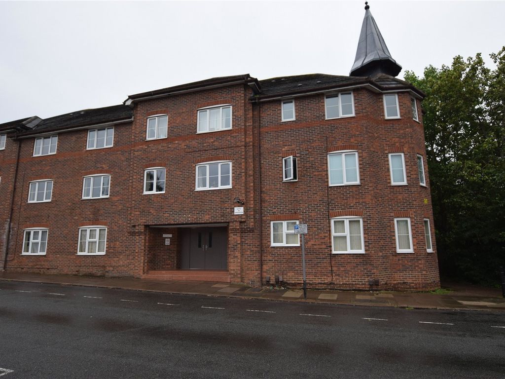 2 bed flat to rent in Aldbury Court, St. Street, Northampton