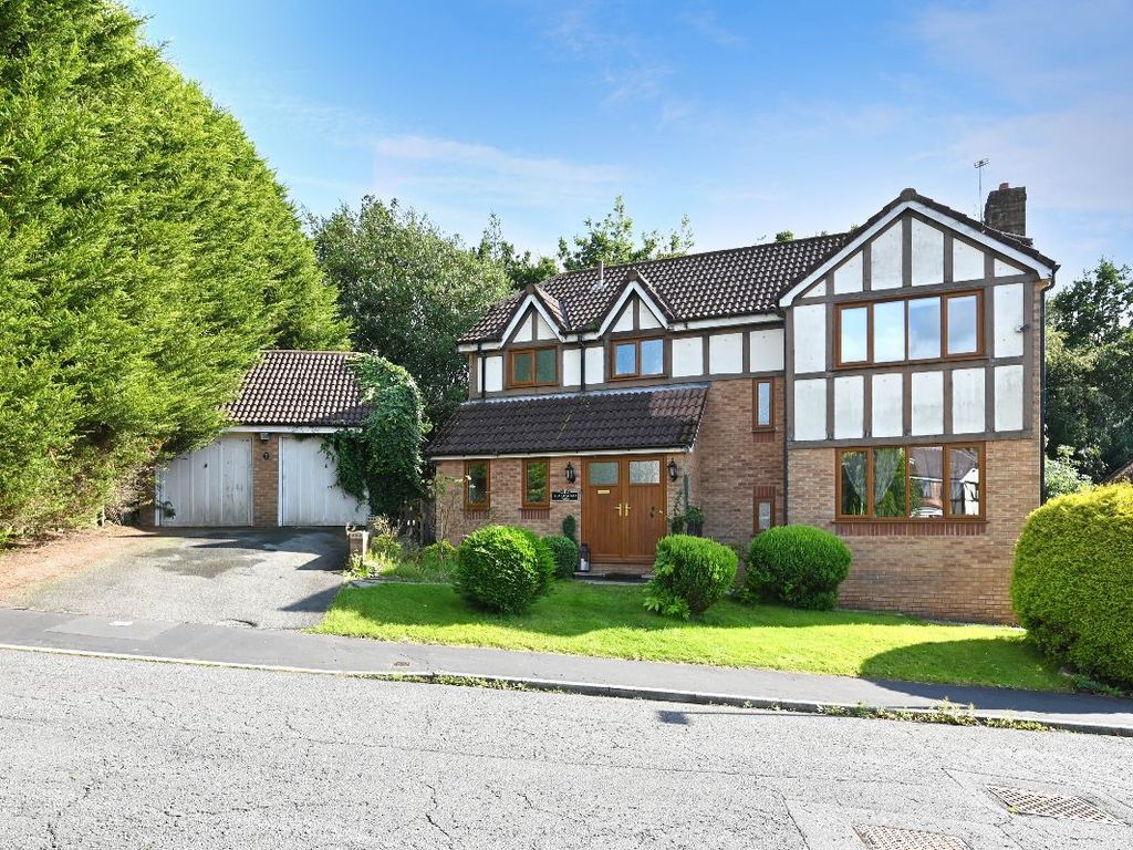 4 bed detached house for sale in Beardwood Park, Blackburn BB2, £