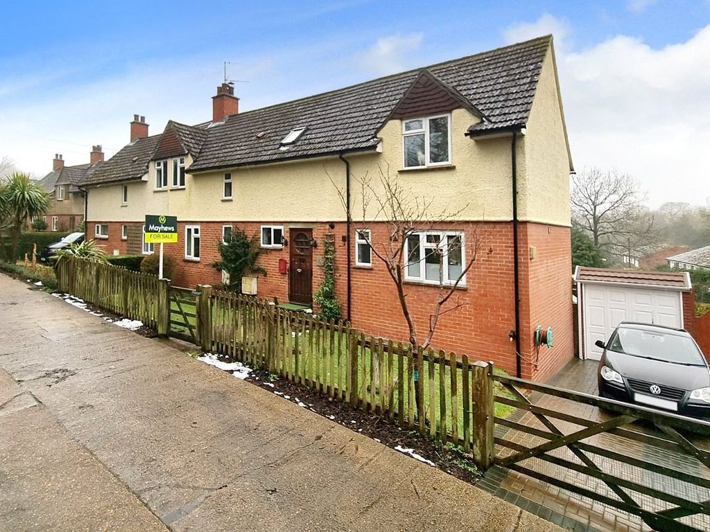 4 bed semidetached house for sale in High Street, Nutfield, Redhill