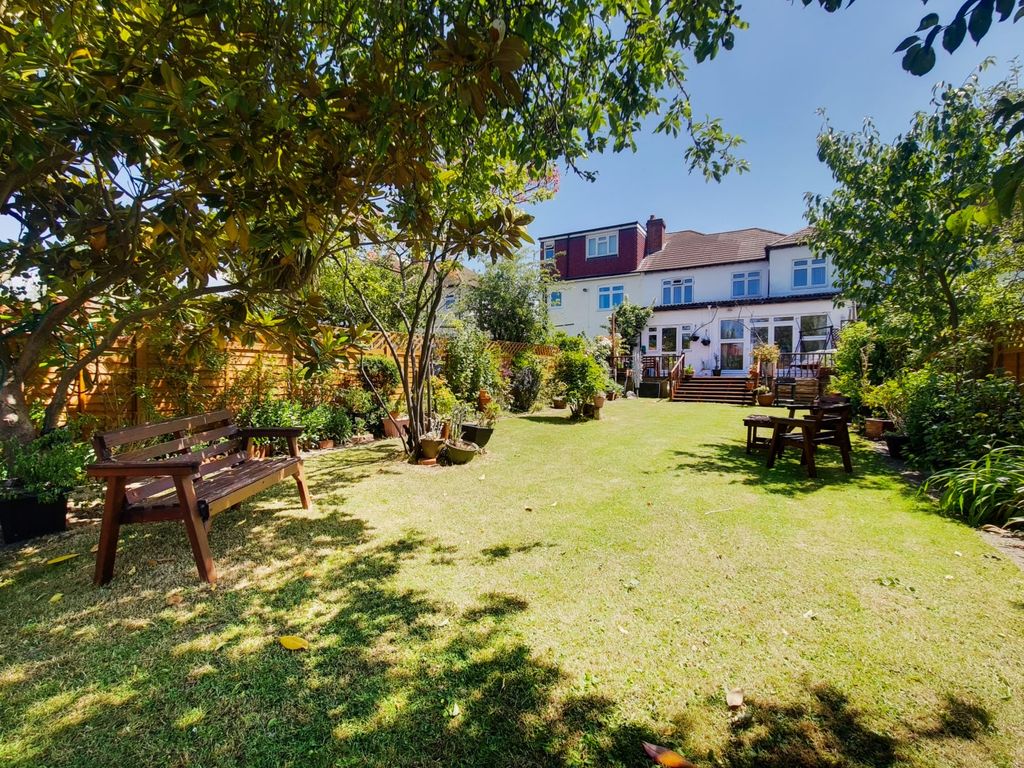 5 bed semidetached house for sale in Florida Road, Thornton Heath