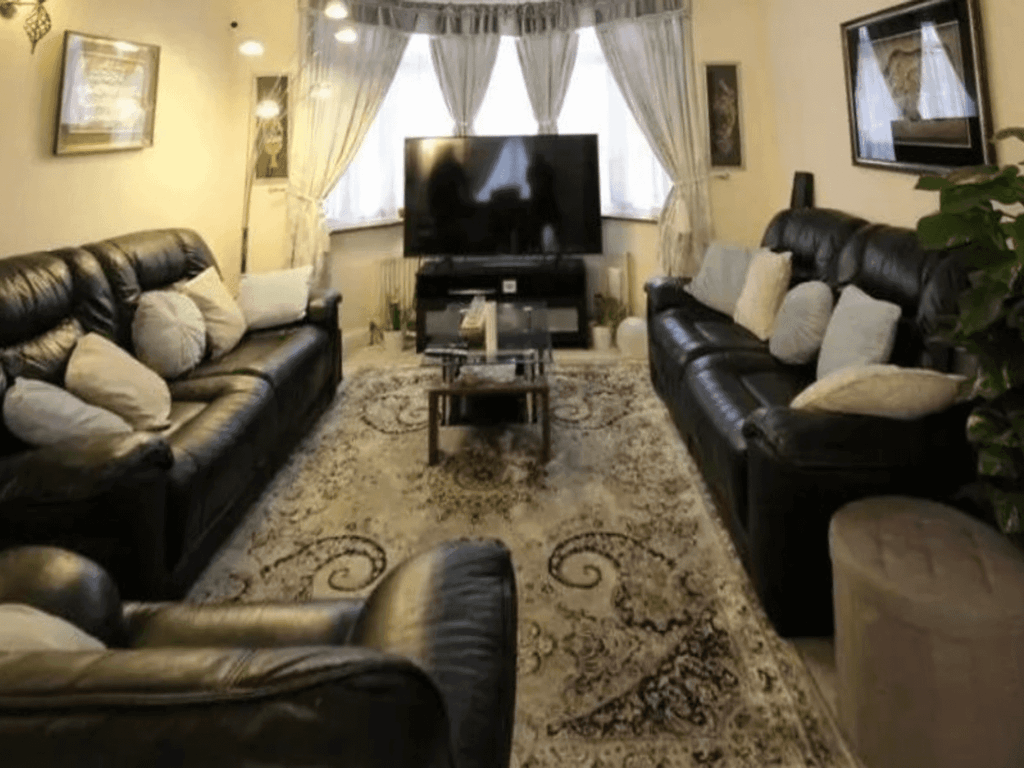 3 bed detached house to rent in Church Road, Ilford, London IG2, £2,100 pcm Zoopla