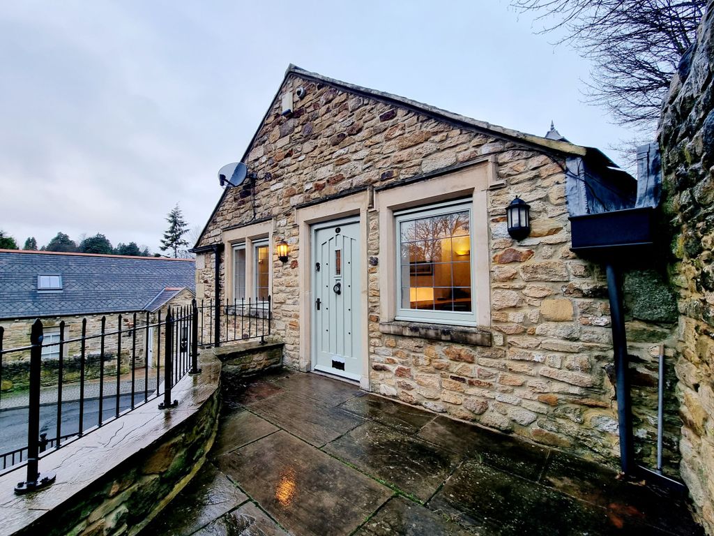 2 bed flat to rent in Wood Street, Shotley Bridge, Consett DH8, £950
