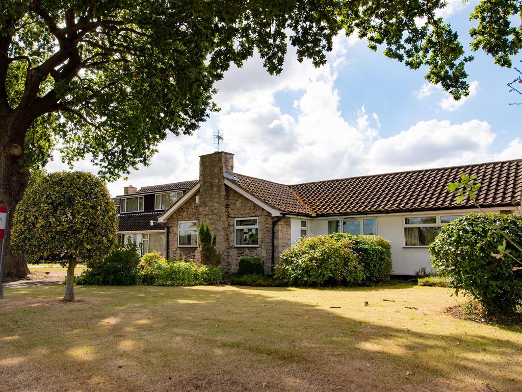 3 bed detached bungalow for sale in Acaster Lane, York