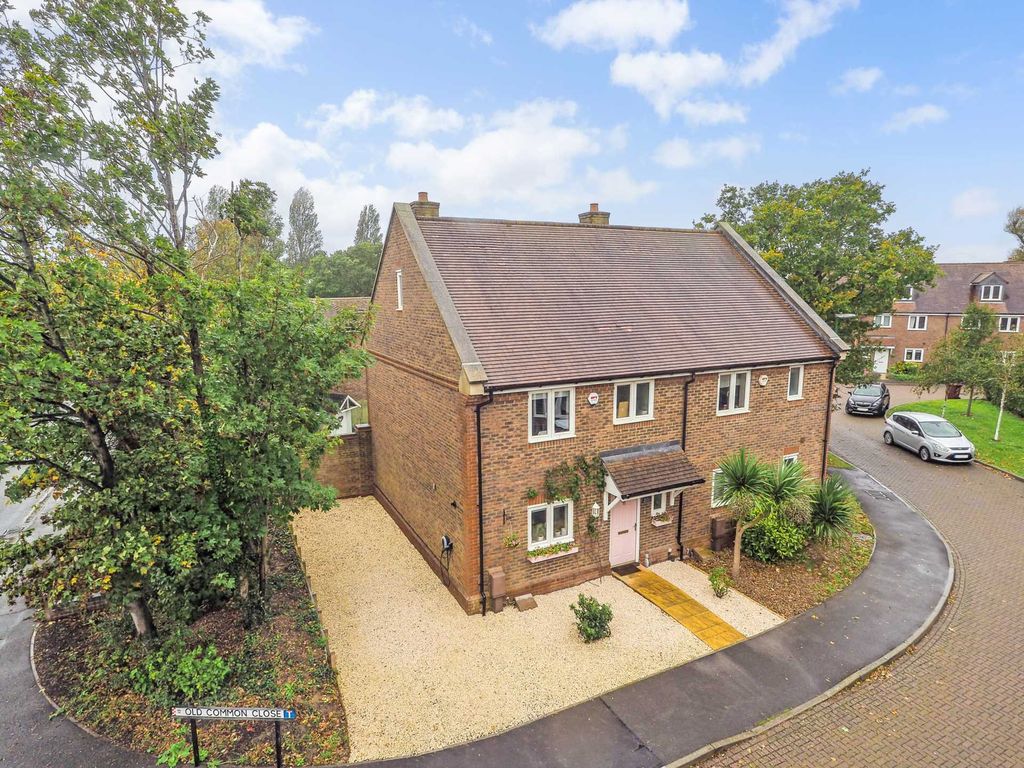 3 bed semidetached house for sale in Old Common Close, Birdham, West