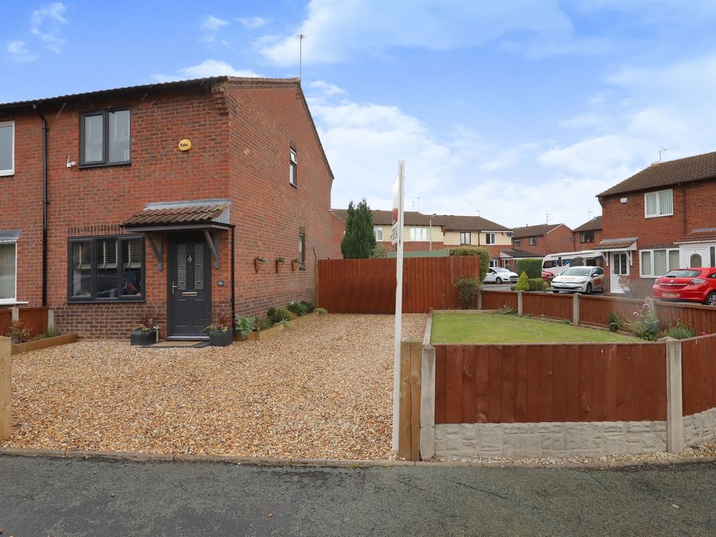 2 bed end terrace house for sale in Leybourne Crescent, Pendeford