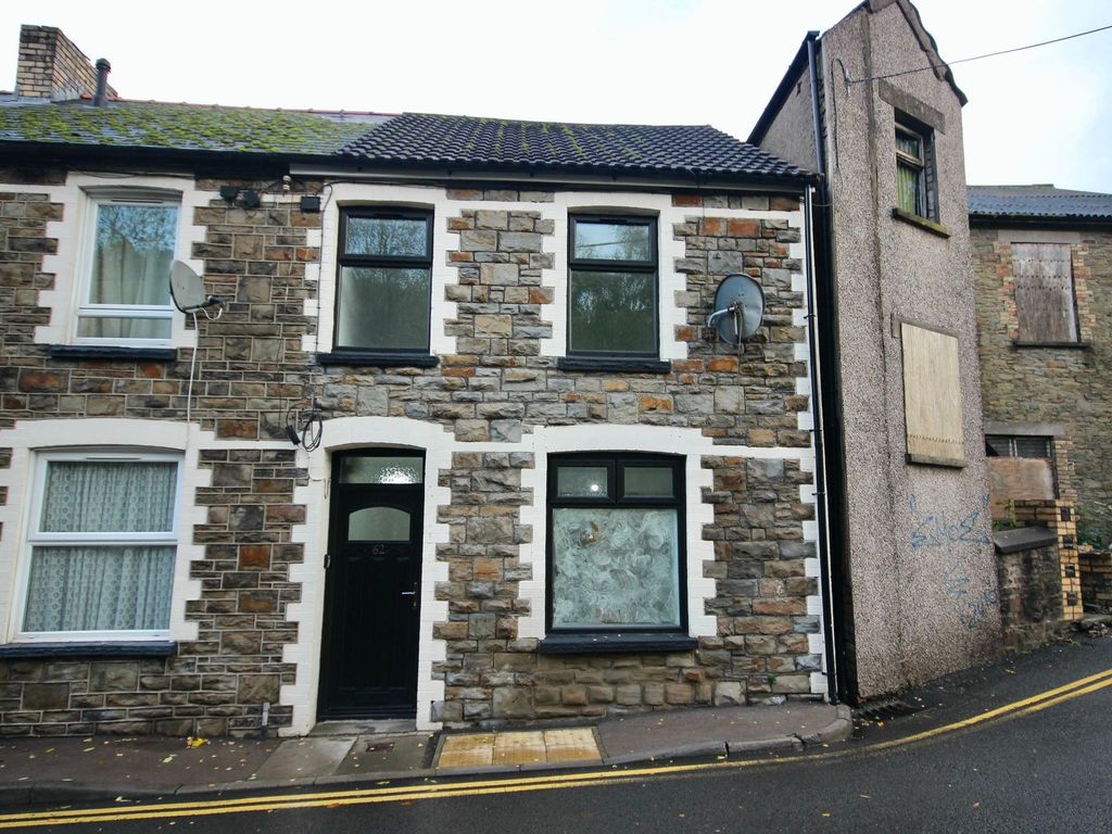2 bed terraced house to rent in Castle Street, Abertillery NP13, £725