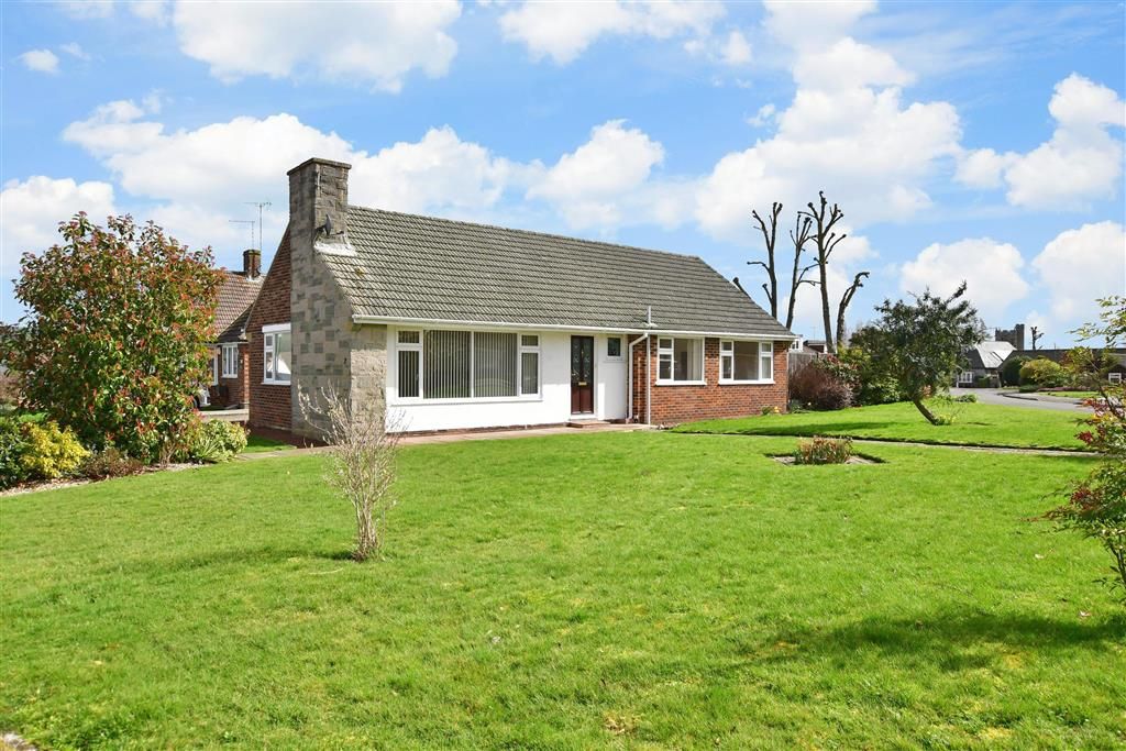 3 bed detached bungalow for sale in Whiteheads Lane, Bearsted