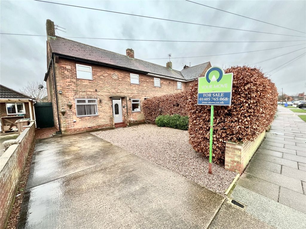 3 bed end terrace house for sale in Woodland Avenue, Goole DN14, £