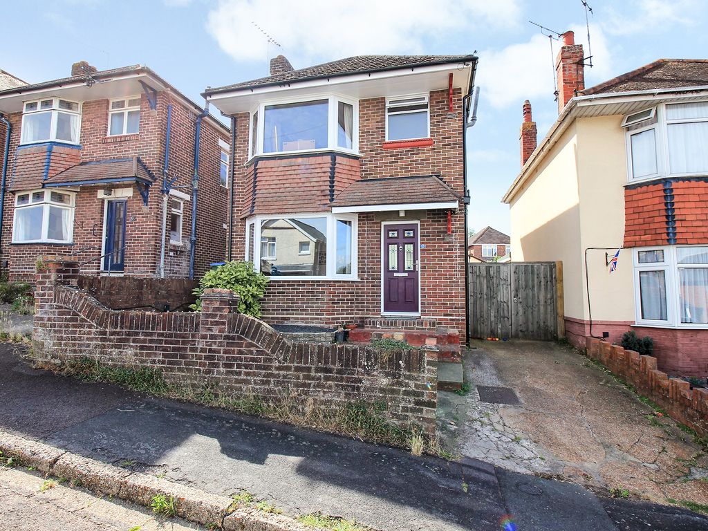 3 bed detached house for sale in Halstead Road, Southampton SO18 Zoopla