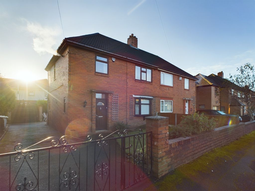 3 bed semidetached house for sale in Pennine Road, Dewsbury WF12, £