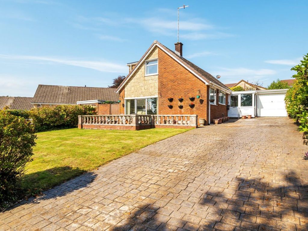 4 bed detached bungalow for sale in Sycamore Close, Sketty, Swansea SA2