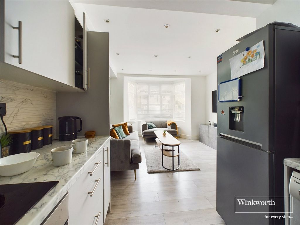 2 bed flat for sale in Glenalmond Road, Harrow HA3, £375,000 Zoopla