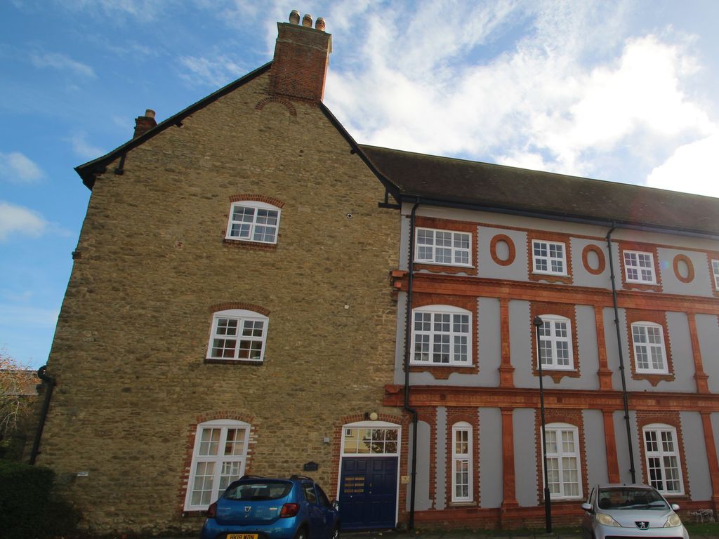 2 bed flat for sale in Crescent, Cowley, Oxford OX4 Zoopla
