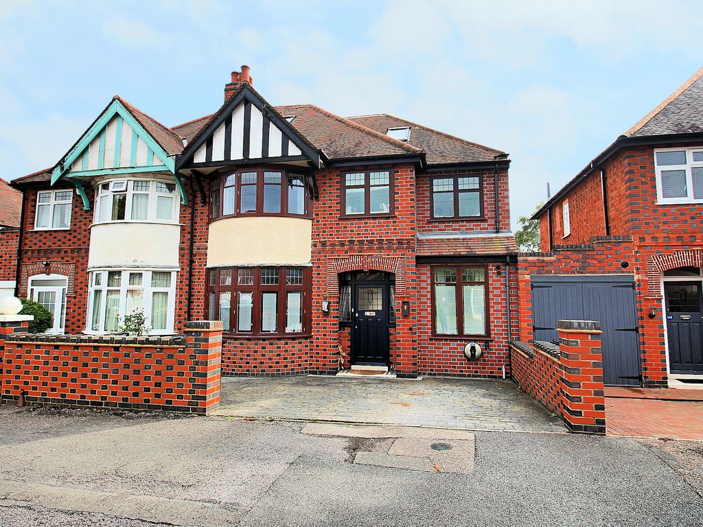 5 bed semidetached house for sale in Ainsdale Road, Leicester LE3, £