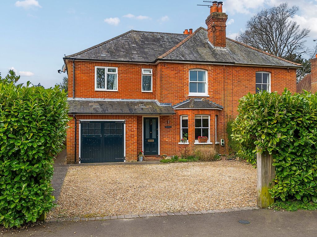 4 bed semidetached house for sale in School Road, Rowledge, Farnham