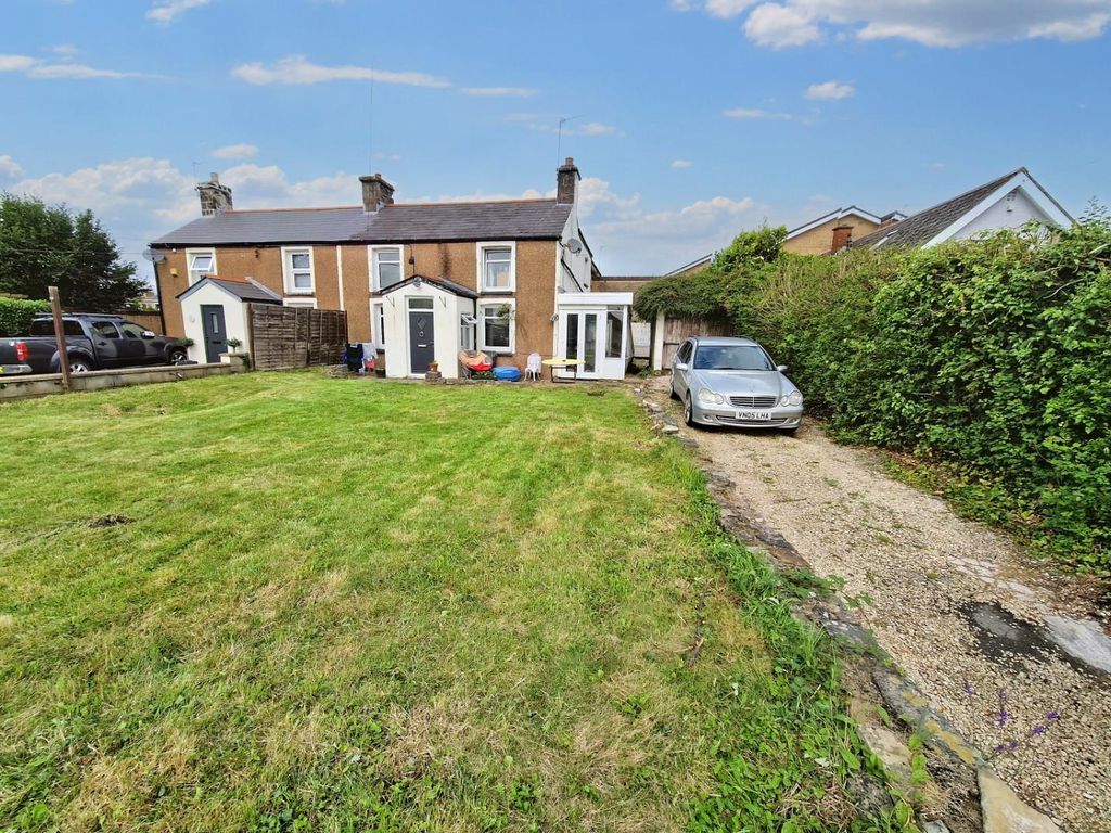 3 bed semidetached house for sale in Felindre Road, Pencoed, Bridgend