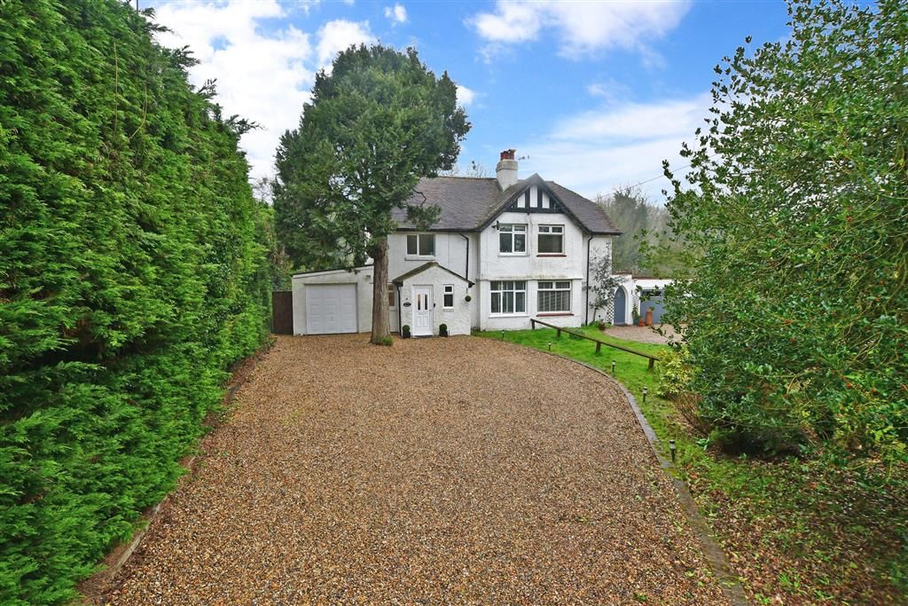 3 bed semidetached house for sale in Canterbury Road, Lydden, Dover