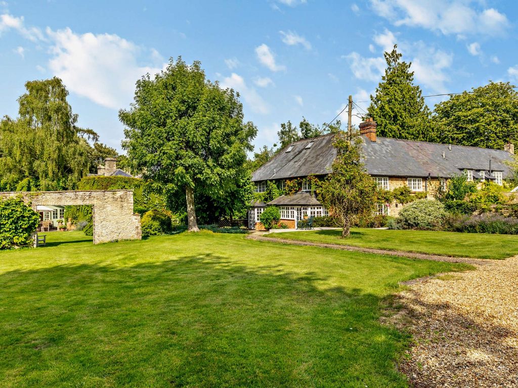 5 bed semidetached house for sale in South Side, Steeple Aston