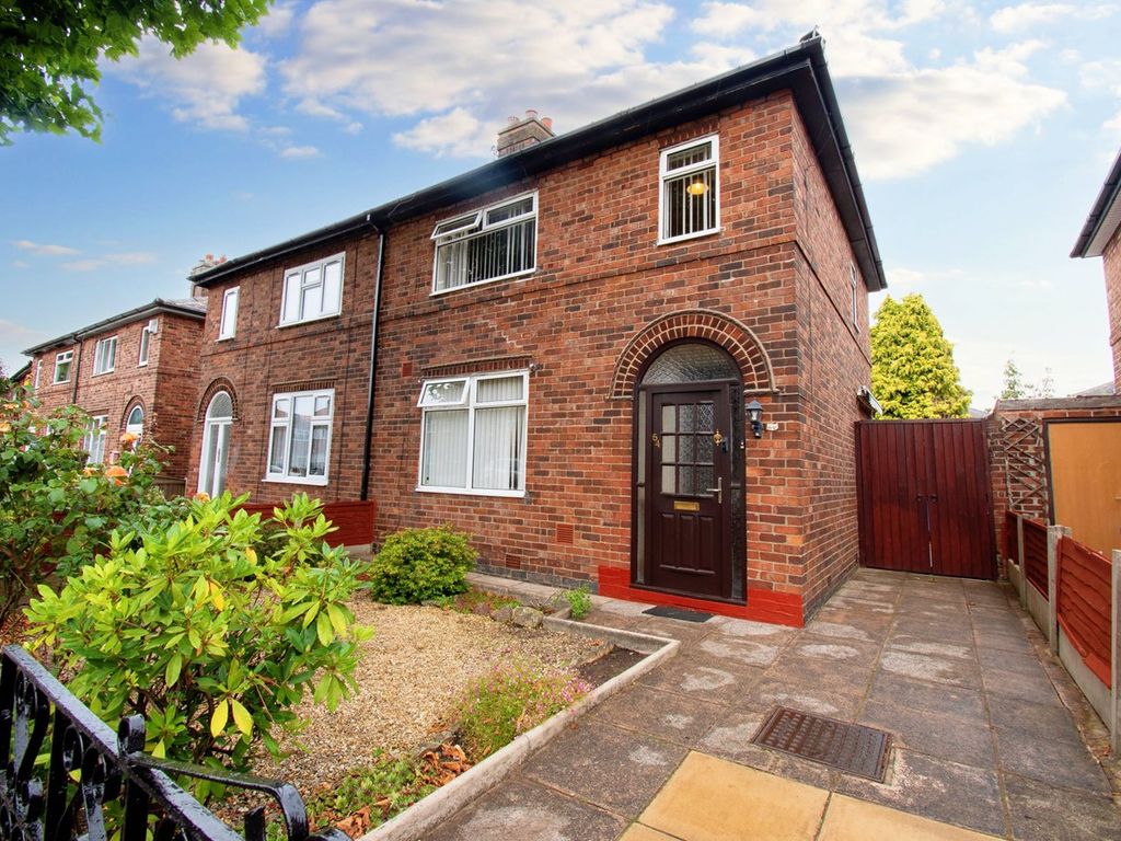 3 bed semidetached house for sale in Kingsway North, Warrington WA1, £