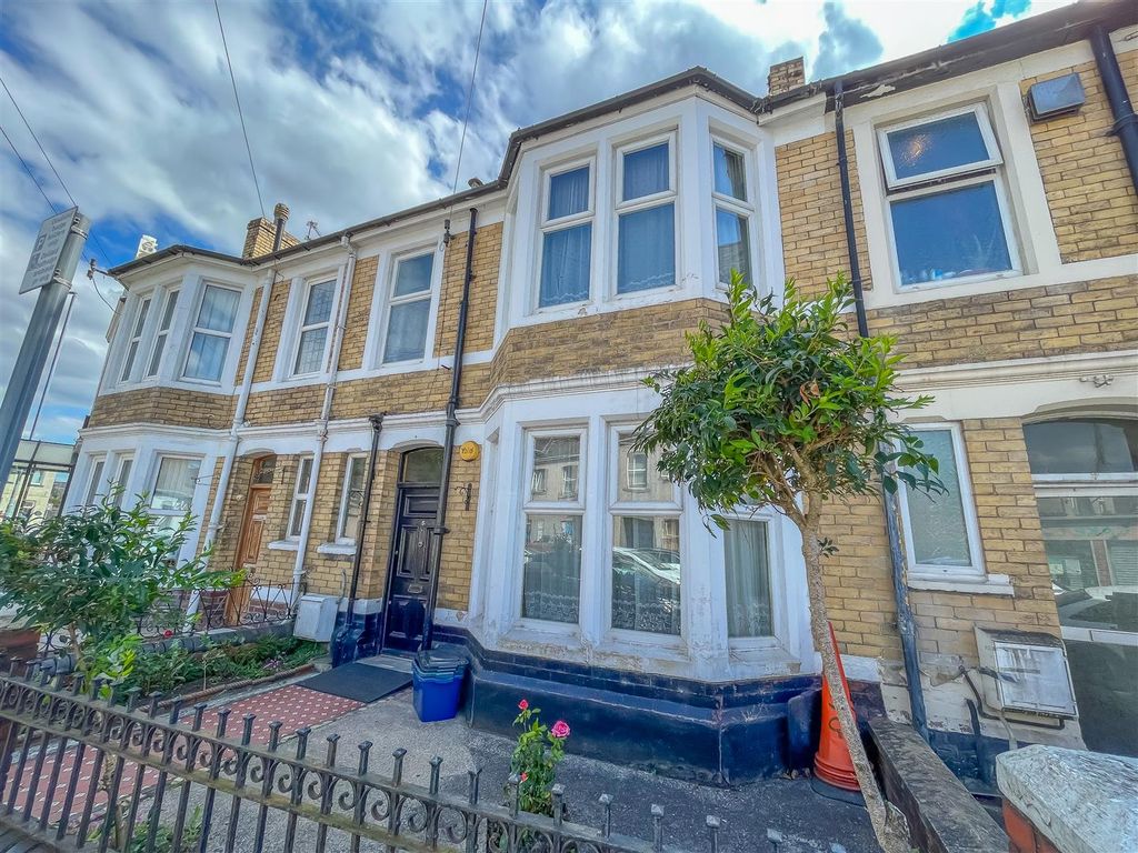 3 bed terraced house for sale in Grafton Road, Newport NP19 Zoopla