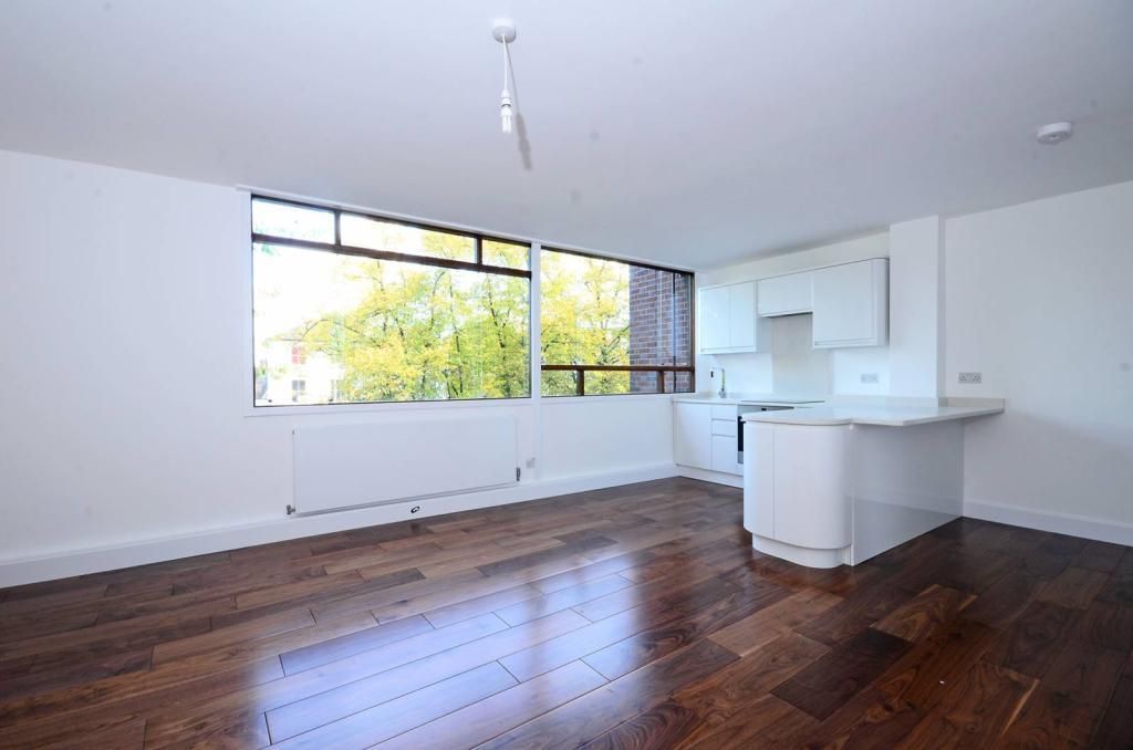 1 bed flat to rent in Romney Court, Haverstock Hill, Belsize Park NW3