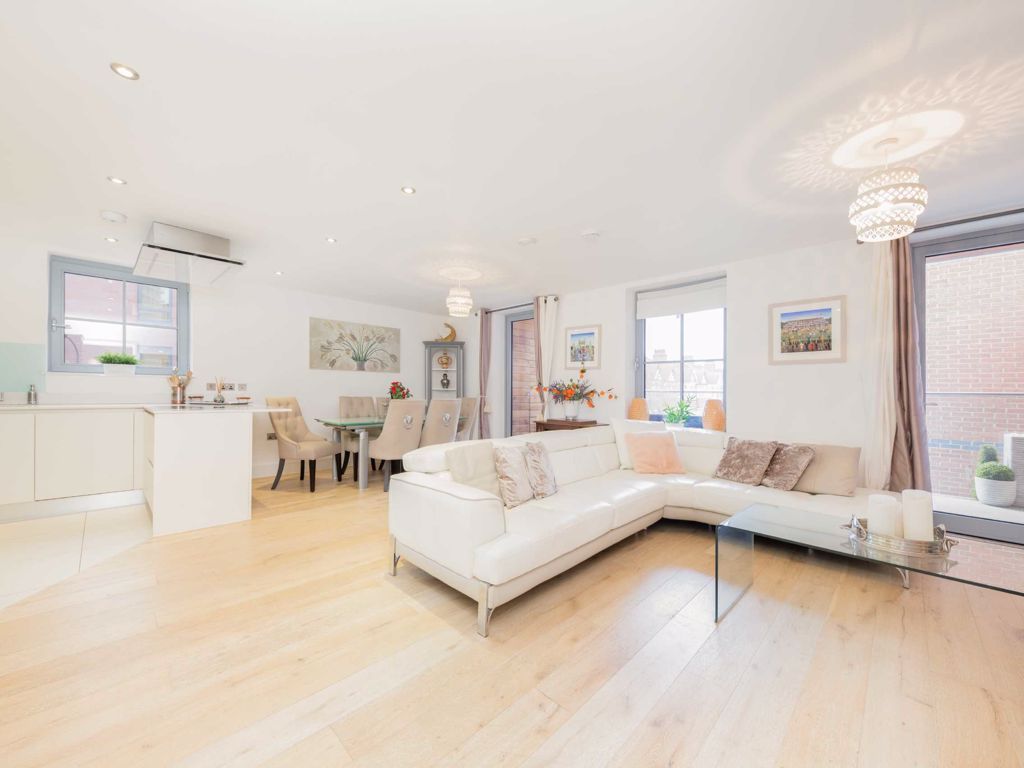 2 bed flat for sale in Fulham Palace Road, London W6 Zoopla