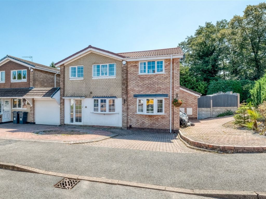 4 bed linkdetached house for sale in Beech Hurst, Kings Norton