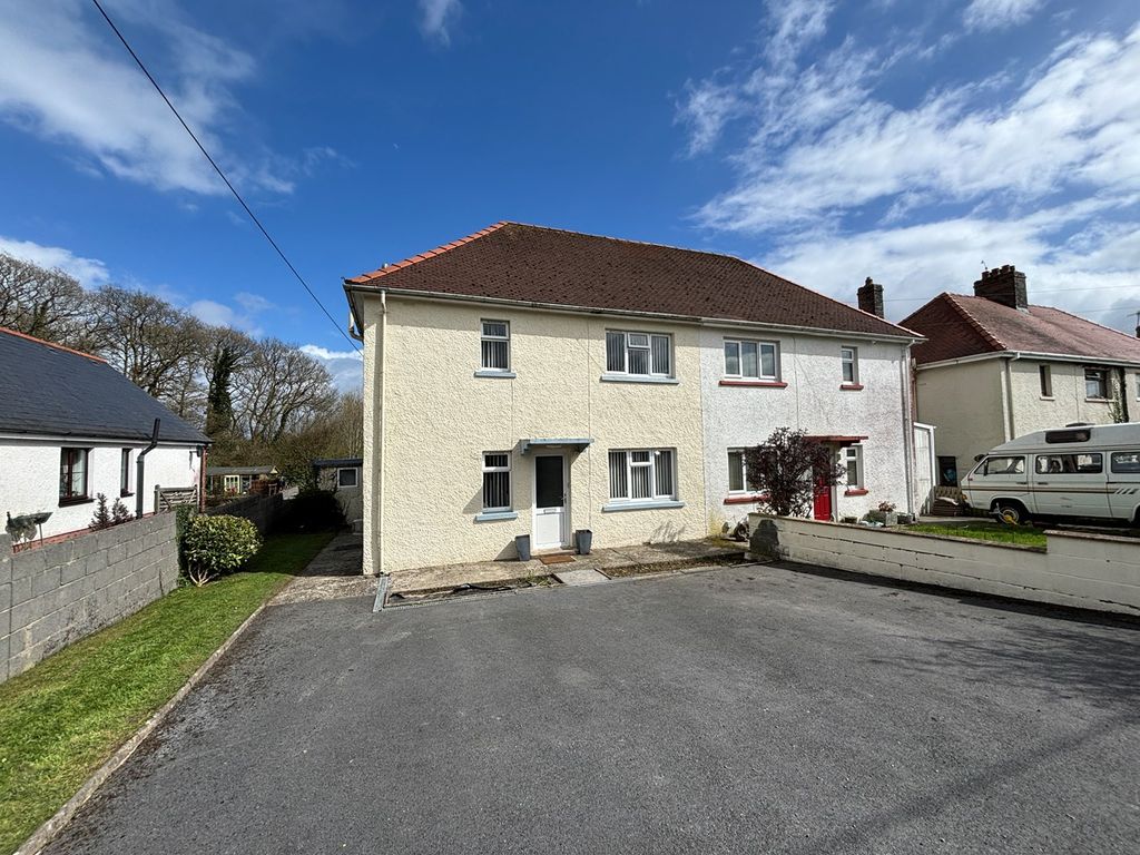 3 bed semidetached house for sale in Llanwnnen, Lampeter SA48, £