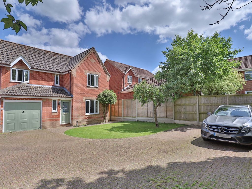 4 bed detached house for sale in Newstead Walk, Roydon, Diss IP22 Zoopla
