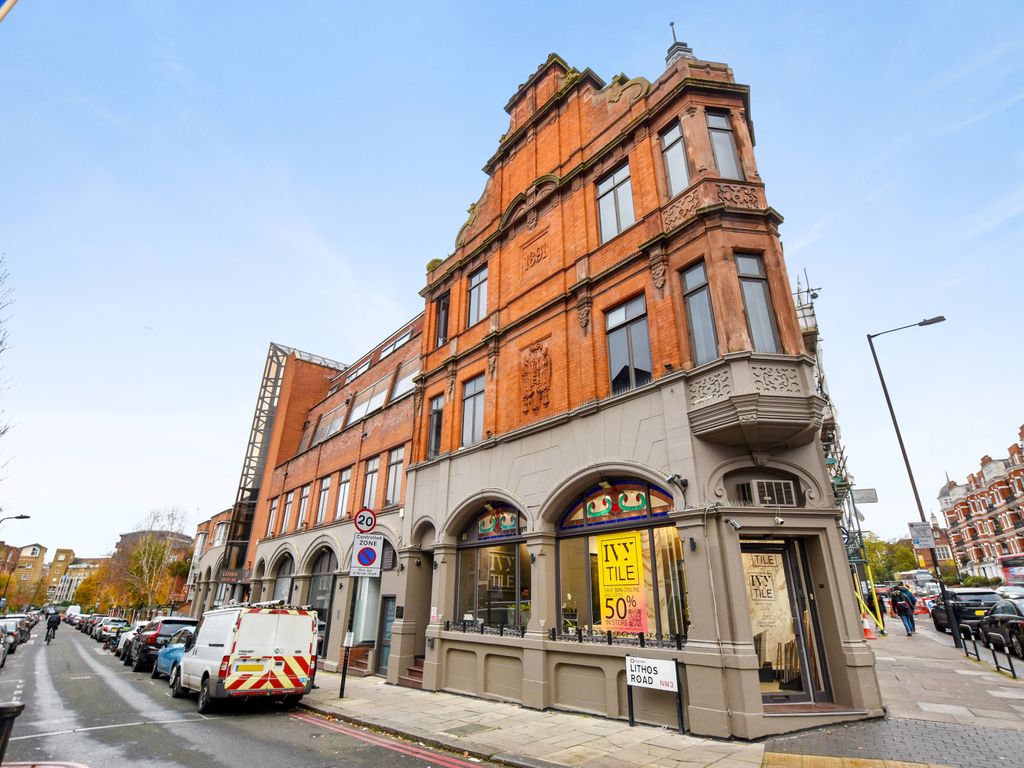 Studio to rent in Lithos House, Finchley Road, London NW3, £1,447 pcm