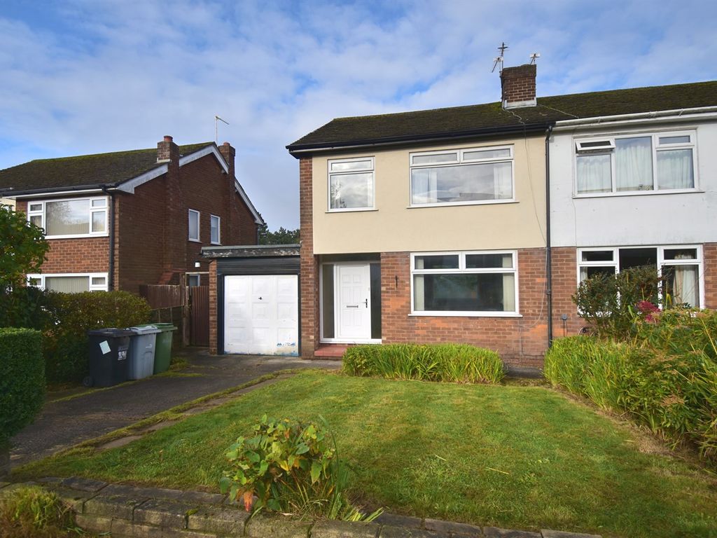 3 bed semidetached house for sale in Chantry Road, Disley, Stockport