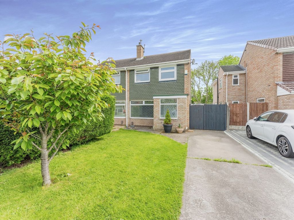 3 bed semidetached house for sale in Brookhurst Avenue, Eastham