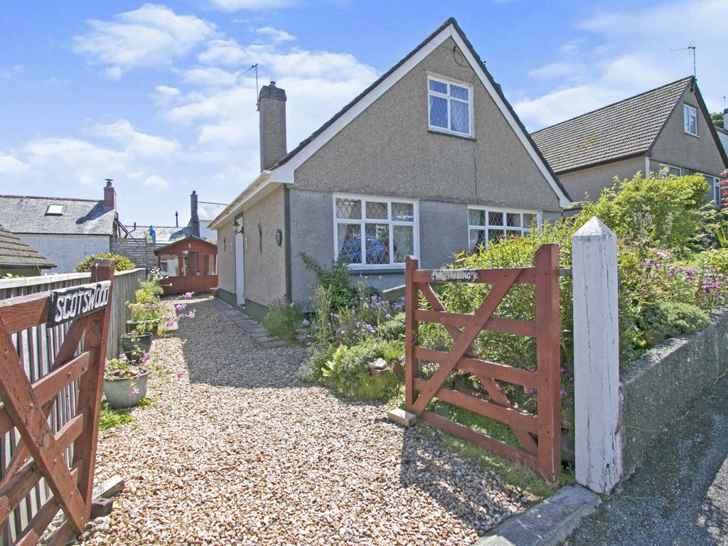 3 bed bungalow for sale in Close, Penryn, Cornwall TR10