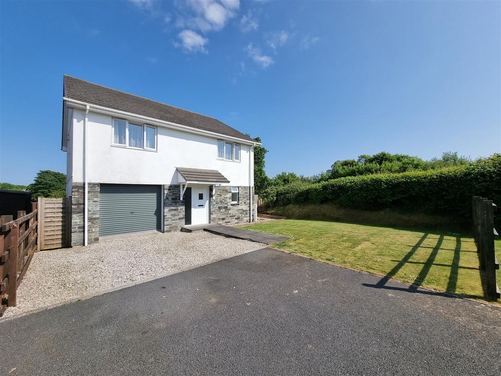 4 bed property for sale in Cottage Gardens, Lewannick, Launceston PL15