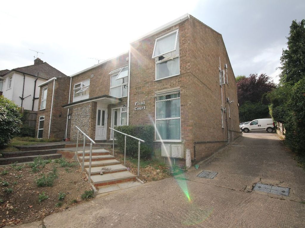 1 bed flat for sale in Flint Court, Farley Hill, Luton LU1 Zoopla
