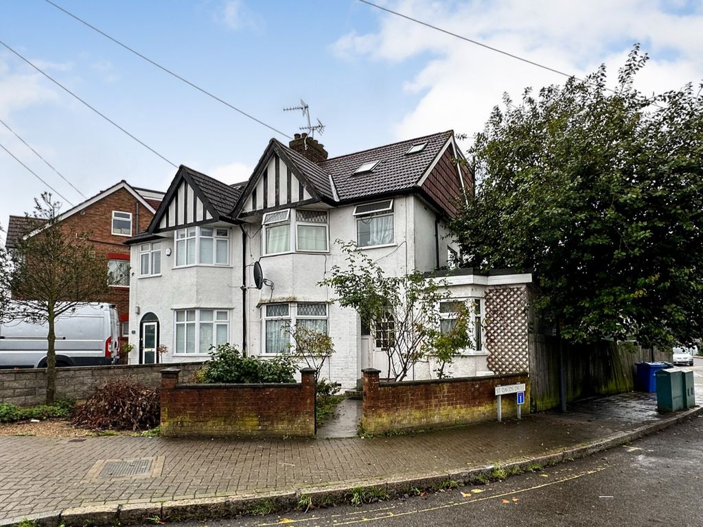 2 bed flat for sale in Merlin Crescent, Edgware HA8, £350,000 Zoopla