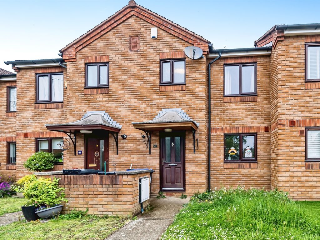 3 bed terraced house for sale in Dropmore Road, Burnham, Slough SL1, £