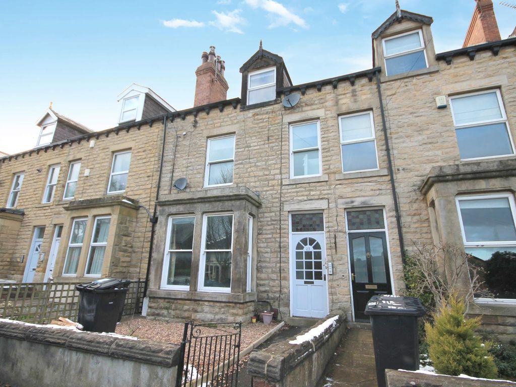 5 bed town house for sale in Hookstone Road, Harrogate, North Yorkshire