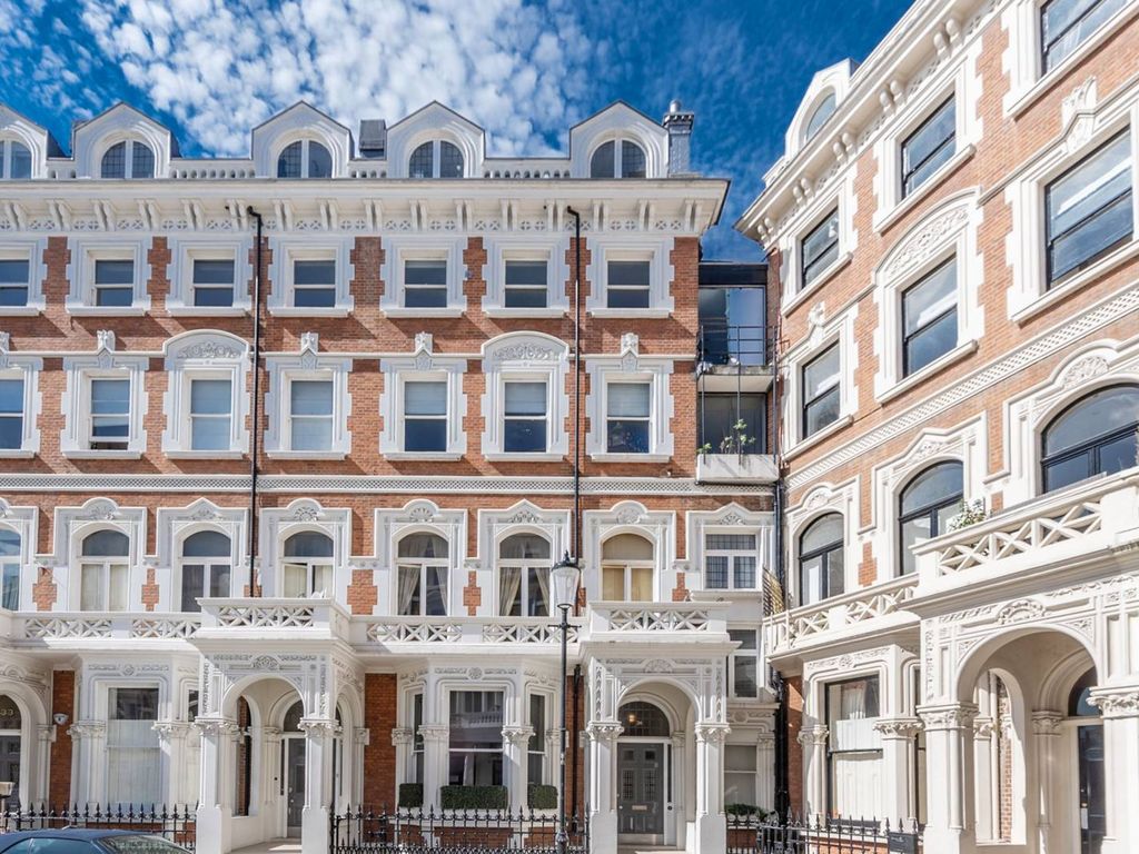 Emperors Gate, South Kensington, London SW7