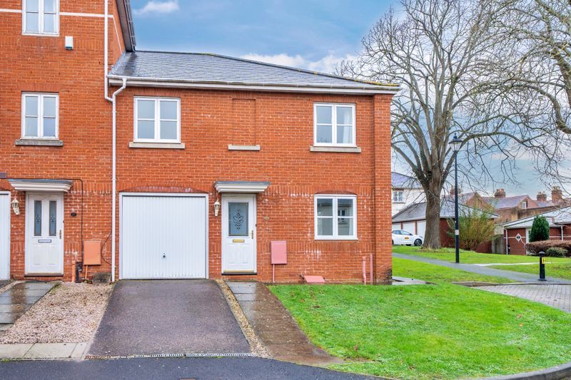 4 bed end terrace house for sale in Addington Court, Horseguards