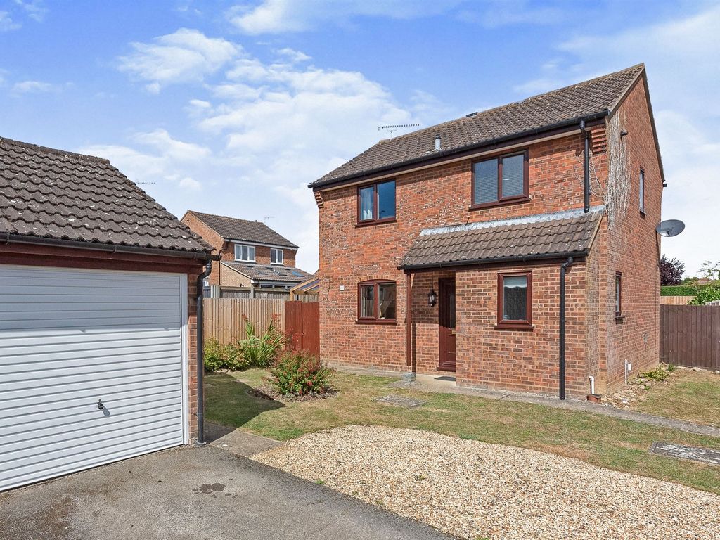 3 bed detached house for sale in Blake Road, Stowmarket IP14 Zoopla