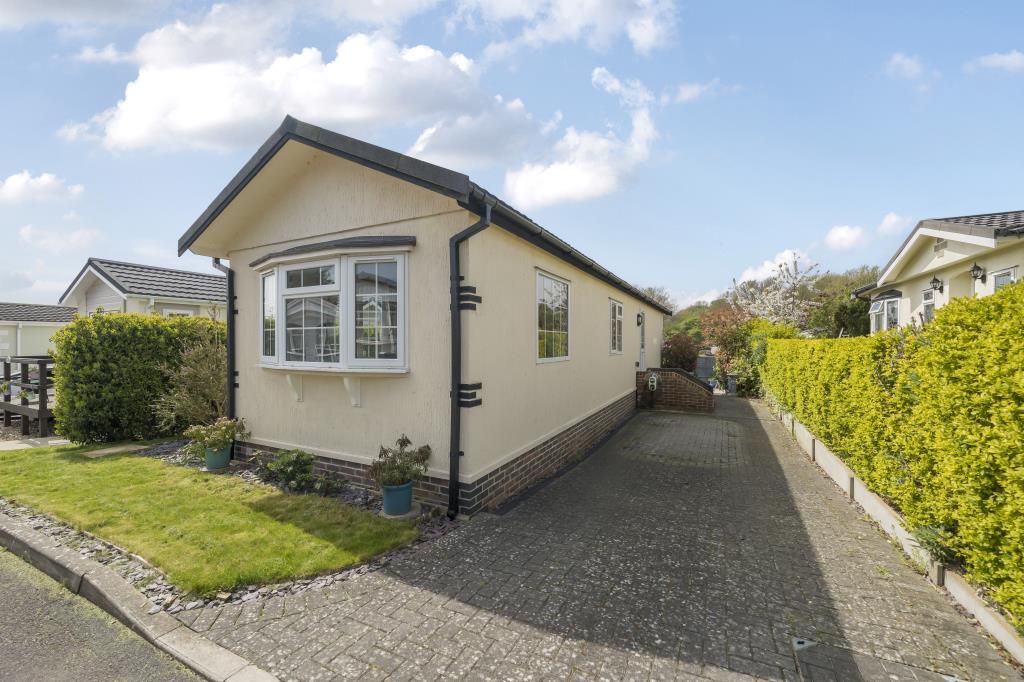 2 bed mobile/park home for sale in Newbury, Berkshire RG20 Zoopla