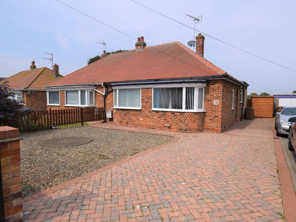 2 bed semidetached bungalow for sale in Belvedere Road, Bridlington