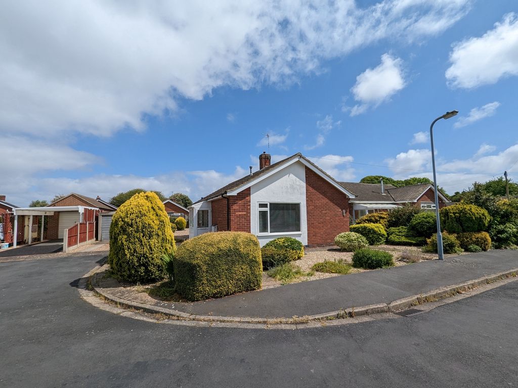 2 bed bungalow for sale in Swaby Crescent, Skegness PE25 Zoopla
